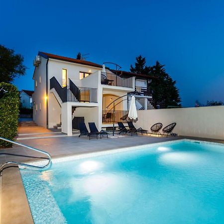 Mari House Hotel Malinska Exterior photo