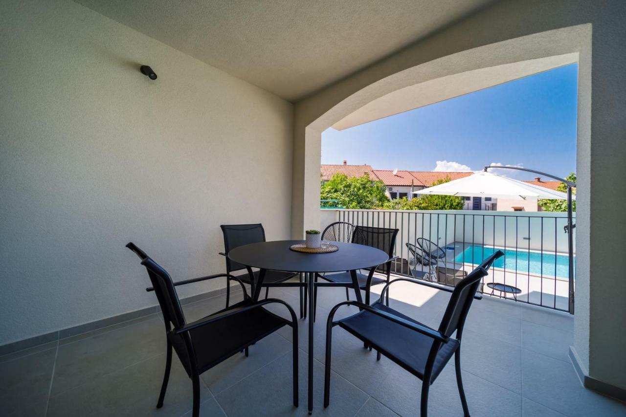 Mari House Hotel Malinska Exterior photo